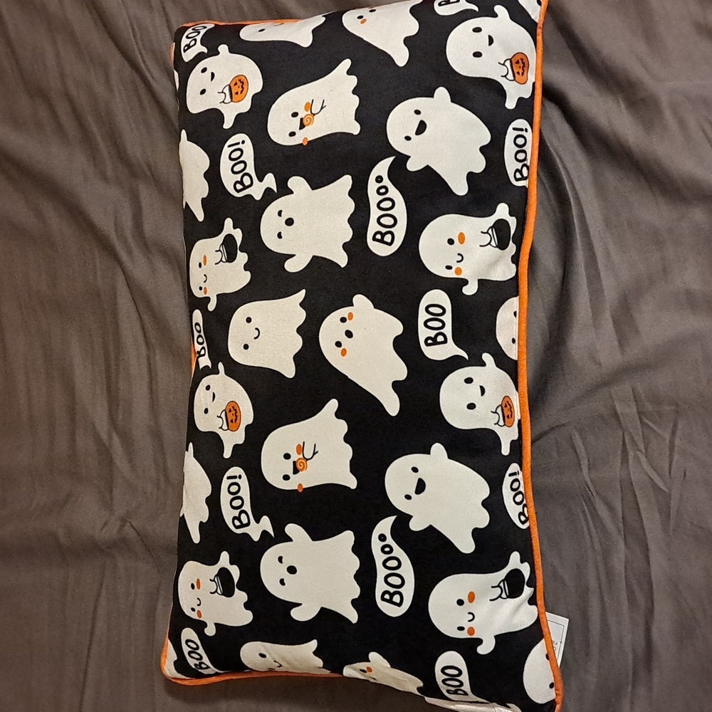 Halloween Throw Pillow ✨️NWT✨️(Indigo Brand) Black / Orange / White 👻 🎃